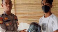 Kasat Samapta Polres Banggai Ganti Helm Warga Yang Hilang Usai Di Vaksin