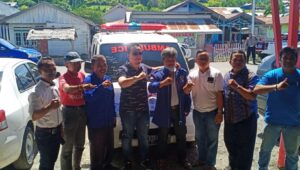 Serahkan Bantuan Mobil Ambulance, Dr Mardiman Sane : Kembalikan Kejayaan Partai Demokrat di Kabupaten Banggai