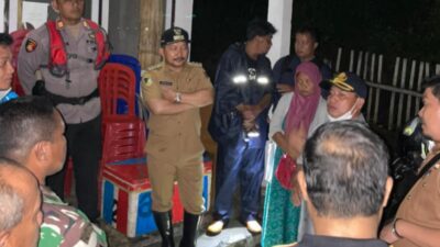 Malam Tadi Bupati Tinjau Lokasi Banjir Desa Pohi