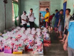 PT KFM Bagikan Parcel Natal Pada Umat Nasrani Lima Desa Lingkar Tambang