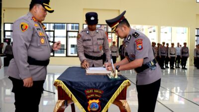 Kapolres Banggai Pimpin Sertijab, Dua Kabag 1 Kasat Dan Dua Kapolsek Bergeser