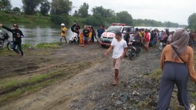 Tim SAR Gabungan Temukan Jasad Dua Bocah Hanyut Terseret Air Sungai Singkoyo