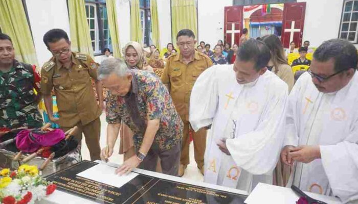 Wabup Furqanuddin Resmikan Gedung Gereja Jemaat GKLB Siloam Hion Pagimana Banggai