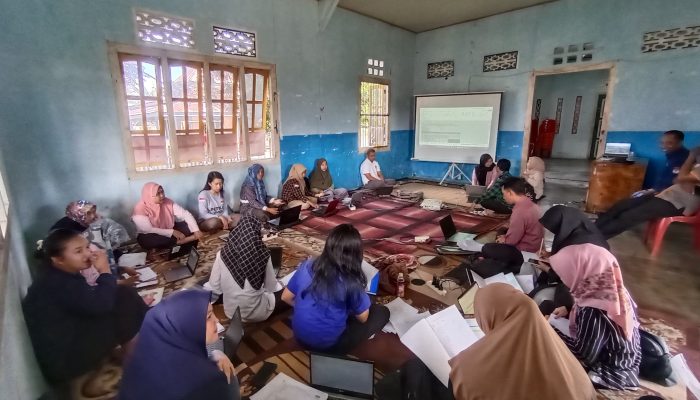 PPK Bunta Rapat Evaluasi Progres Coklit Bersama PPS Sambil Melantai