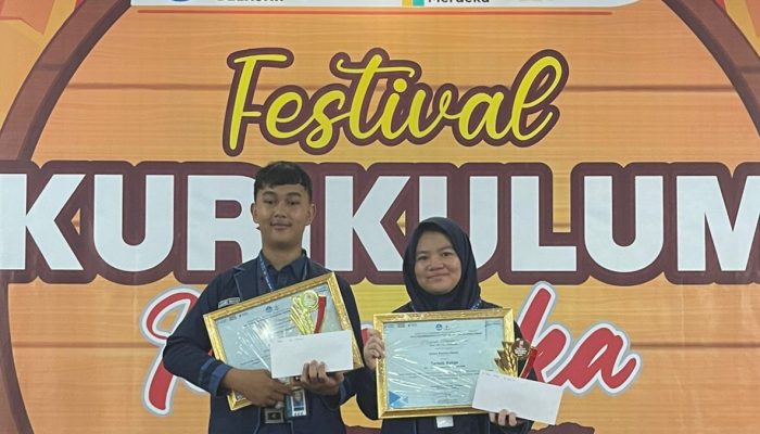 Siswa Asal Banggai Jildirey Inawade dan Salwa Hinelo Raih Juara Festival Kurikulum Merdeka 2024