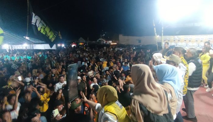 Dihadapan Ratusan Warga Bunta, Petahana Amirudin Sebut : Tidak Ada Politik Dinasti, Ini Politik Demokrasi