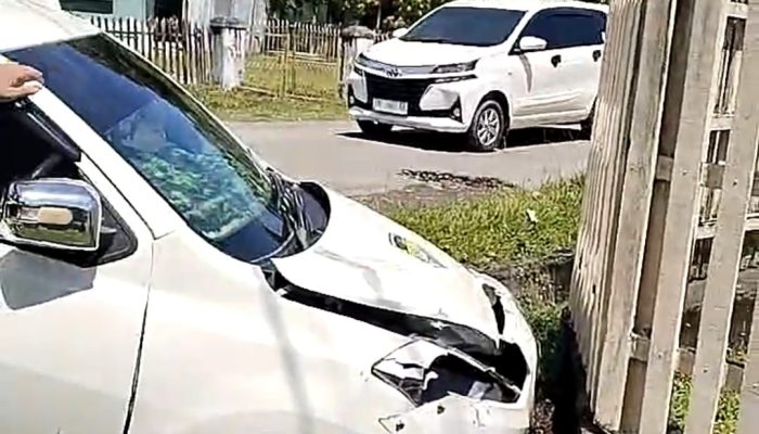 Minim Rambu Lalin Perempatan Jalan Sungai Kardiat dan Setia Budi di Bunta Rawan Lakalantas Dua Mobil Nyaris Tabrakan Minibus Masuk Riol