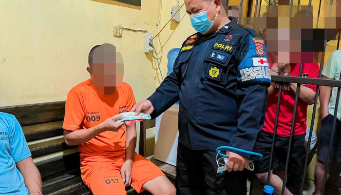 Rutin Periksa Kesehatan Tahanan, Kasidokkes Polres Banggai : Mayoritas Sakit Flu Batuk Demam dan Gatal