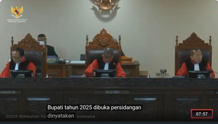 Detik detik Hakim MK Sadil Isra Tegur Kuasa Hukum Paslon 03 Anti – Bali “Jangan Takabur Dulu Pak”