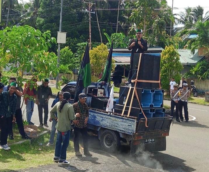 Aksi