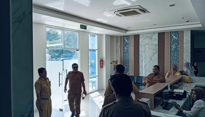 Plt BKPSDM Banggai Syafrudin Hinelo Sidak Kantor OPD Temukan Banyak Pelanggaran