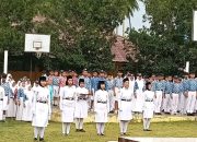 Meskipun Hujan Mengguyur Upacara Peringati Hardiknas 2025 di Bunta Berlangsung Khidmat