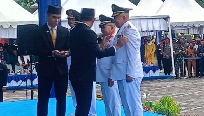 SAH ! Gubernur Sulteng Anwar Hafid Lantik Bupati dan Wakil Bupati Banggai Periode 2025-2030