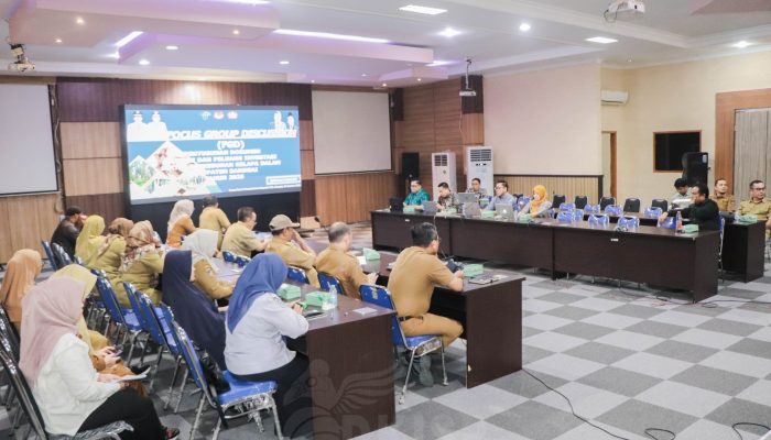 DPMPTSP Banggai Gandeng Untad Palu Susun Dokumen Potensi dan Peluang Investasi Kelapa Dalam