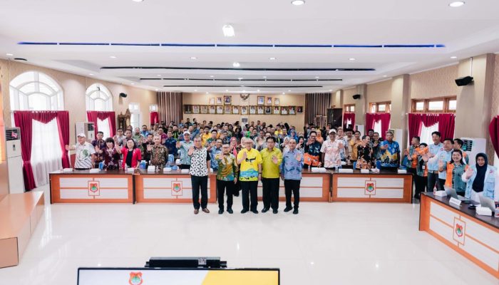 Buka Sosialiasi Anti Korupsi, Bupati Amirudin : Saya Tau Dinas Mana Saja Tukang Potong Uang Ini dan Itu