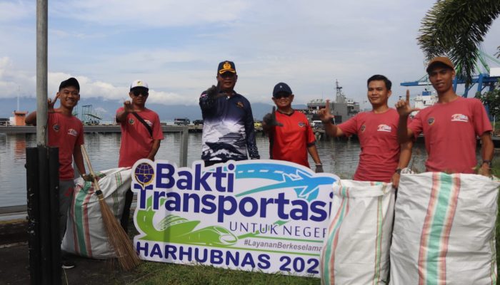 Peringati Harhubnas 2025, KUPP Kelas III Bunta Gelar Aksi Bersih Lingkungan Pesisir Pantai