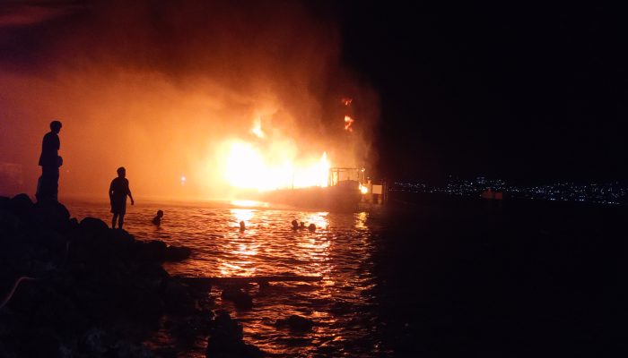 Kapal Kayu Asal Taliabu Bermuatan BBM Terbakar, Satu ABK Tewas Alami Luka Bakar