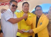 Dua Tokoh Politik Beniyanto Tamoreka – Samsul Bahri Mang Tunjukan Arti Politisi Sejati di HUT Golkar ke 61