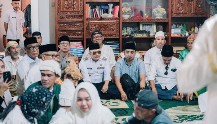 Bupati Banggai Hadiri Upacara Kehormatan Sambut Jenazah Tumundo Banggai Moch Chair Amir