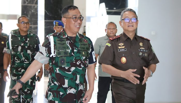 Kejati Sulteng Terima Kunjungan Audensi Danpuspomad Mayjen TNI Eka Wijaya Permana