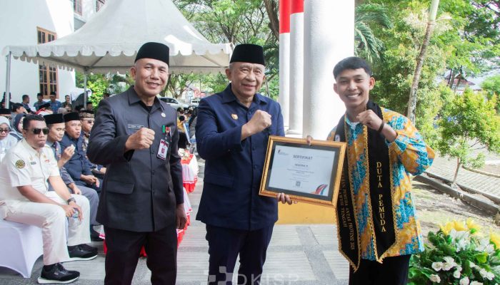 Momentum Sumpah Pemuda, Wabup Furqanuddin Beri Penghargaan Program Nasional PPAP 2025