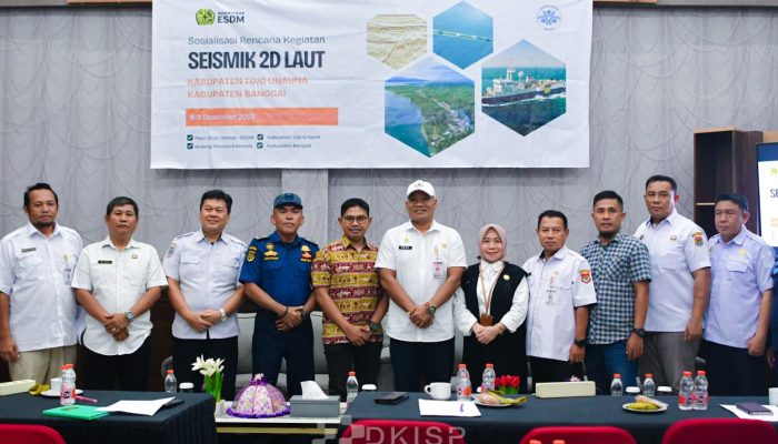 Wakili Bupati Banggai, Plt Kadis PUPR Dewa Supatriagama Membuka Sosialisasi Survei Seismik 2D Proyek Strategis Nasional 