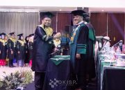 Rektor Unismuh Luwuk : Moment Bersejarah Pertama Kali Wisuda Lulusan Program Magister Manajemen