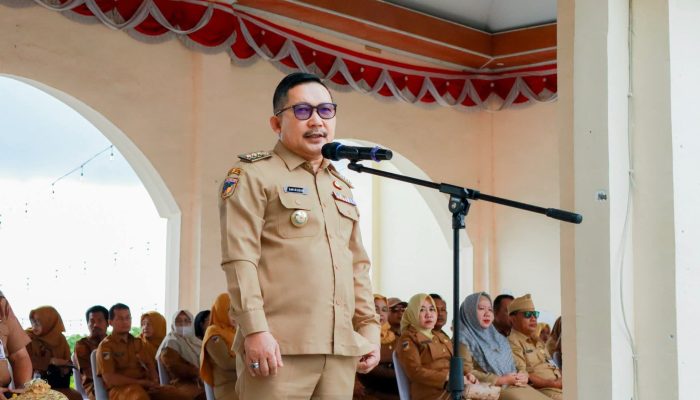 Bupati Amirudin : Percepat Pembangunan, Soroti Layanan OPD Minta BKPSDM Segera Lakukan Rotasi dan Promosi