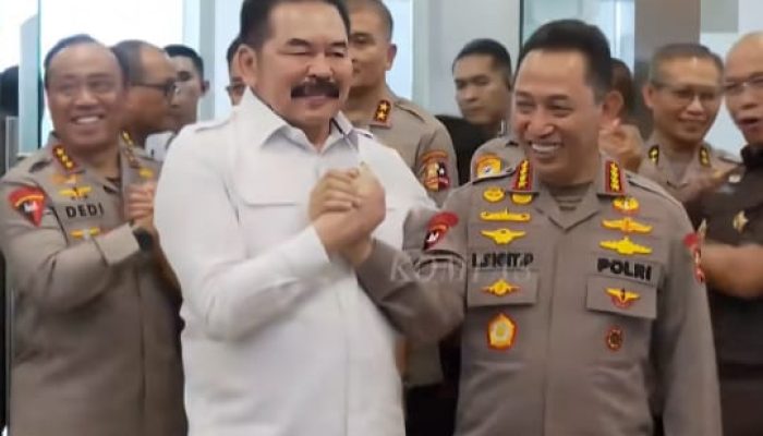 Info Terkini : Jaksa Agung dan Kapolri Tegaskan Tidak Ada Perpecahan, Kami Tetap Solid dan Kompak !