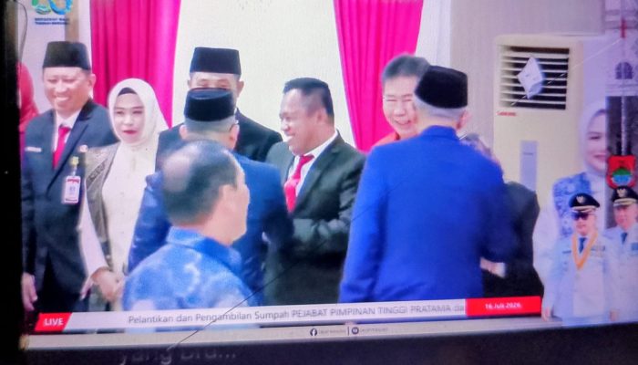 Polemik PTUN Berakhir, Bupati Amirudin Lantik Marsidin Ribangka Pimpin Kadinkes