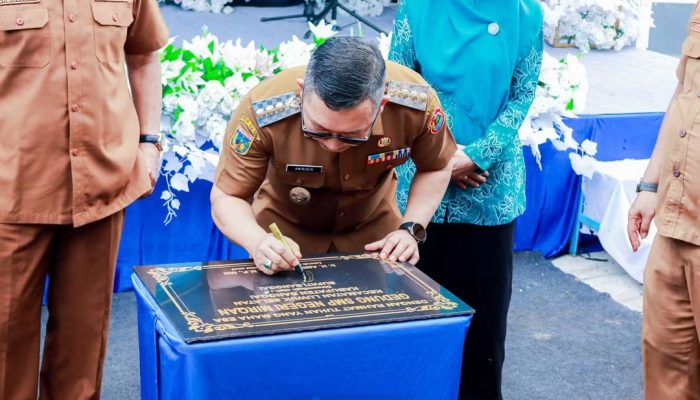 Bupati Banggai Resmikan SMP Negeri Mirqan, Simbol Harapan Baru Bagi Kemajuan Pendidikan