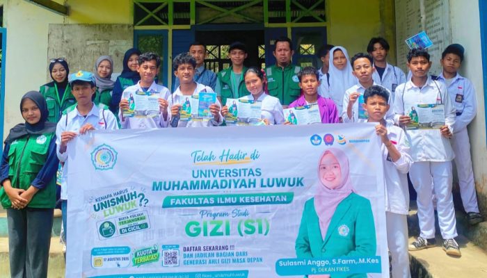 Mahasiswa KKN Unismuh Luwuk Posko Desa Selekan Sosialiasi Prodi Gizi Pada Pelajar SMK Motolutusan
