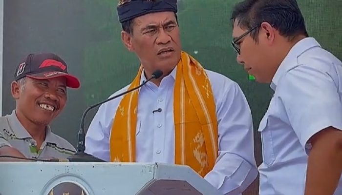 Curhat Petani Toili Sulit Pupuk, Mentan RI Copot Manajer Distributor, Andi : Anda Digaji Rakyat Bukan Untuk Bergaya