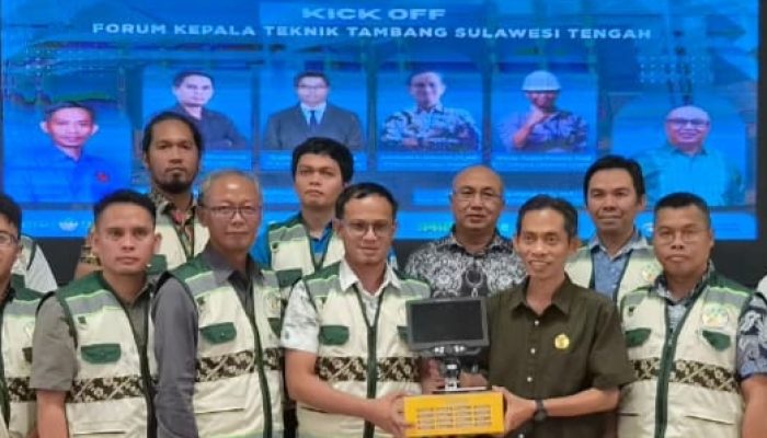 FKTT Sulteng Salurkan 10 Mikroskop Binokuler, Najmi : Bentuk Sinergi Untad Palu dan Industri Pertambangan